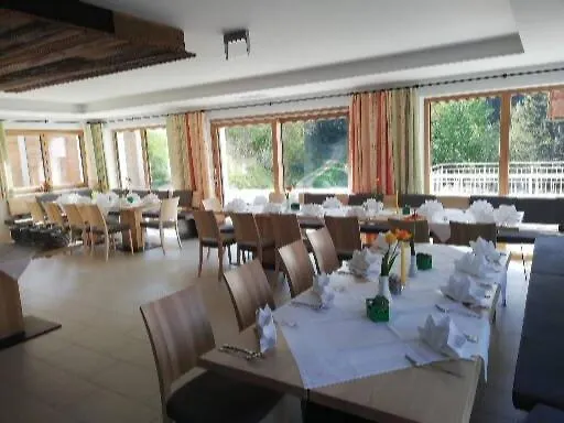 Wanderreithof Heimelsteiner Hotel